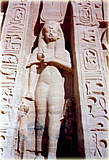 Nefertari mit Kindern links und rechts