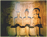 Das Sanktuarium  v.l.n.r. Ptah, Amun-Re,Ramses und Harmachis