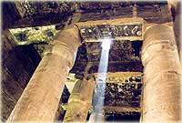 Säulenhalle im Tempel Sethos I.